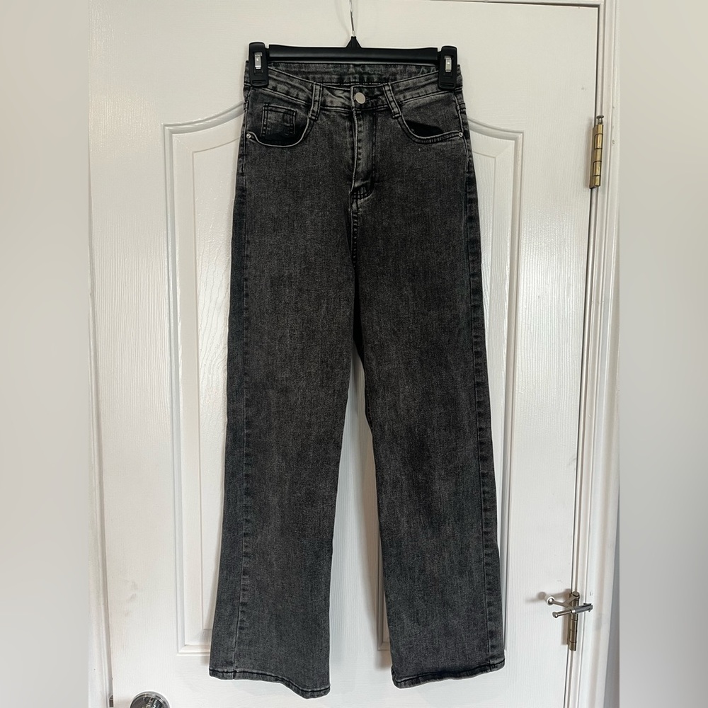 High waisted jeans